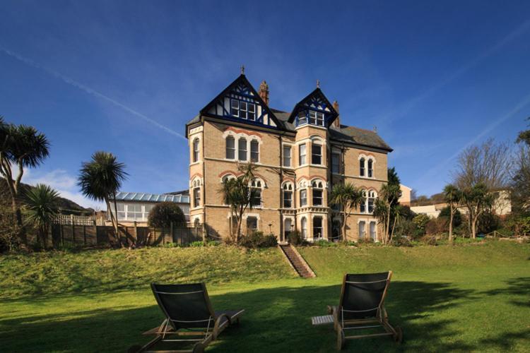 Westwell Hall Guest Accommodation, Bed & Breakfast, Luxury Rooms إلفراكومبْ المظهر الخارجي الصورة