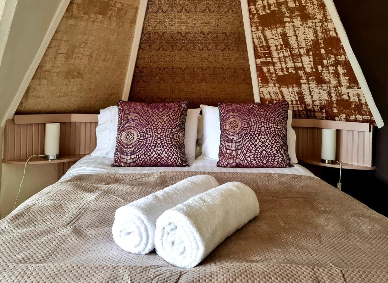 Westwell Hall Guest Accommodation, Bed & Breakfast, Luxury Rooms إلفراكومبْ المظهر الخارجي الصورة