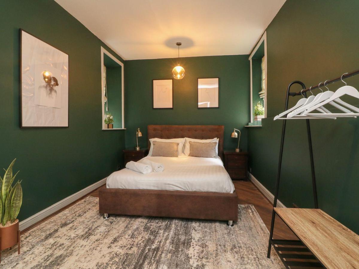 Westwell Hall Guest Accommodation, Bed & Breakfast, Luxury Rooms إلفراكومبْ المظهر الخارجي الصورة